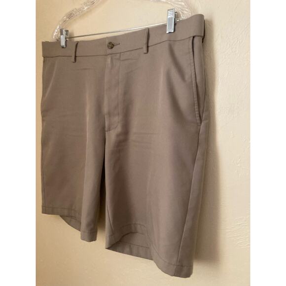 PGA Tour Men's Khaki Shorts Size 40 - Picture 3 of 5
